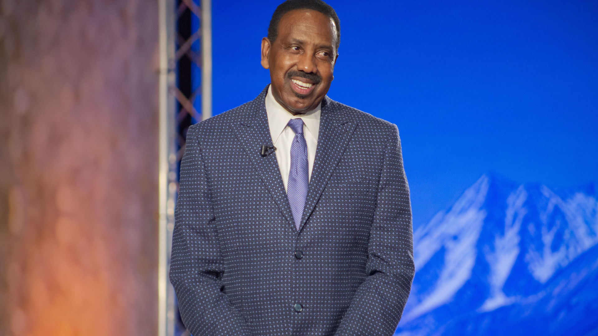 Apostle Wayne T. Jackson - Remember Me